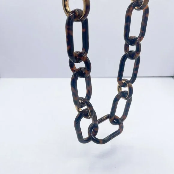 Michael Kors Faux Tortoise Resin Graduated Chain Link Brown Necklace - Picture 4 of 6